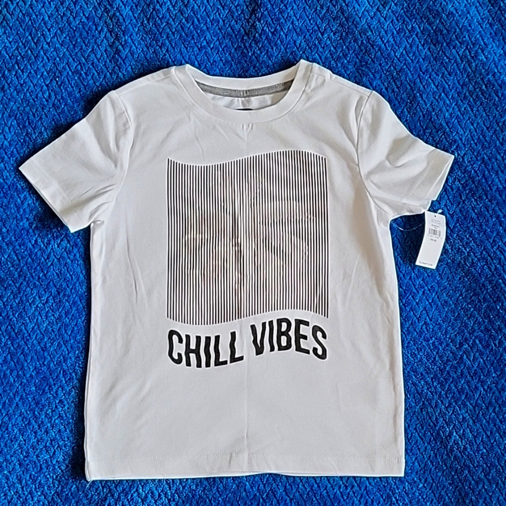 Old Navy boy tshirt new